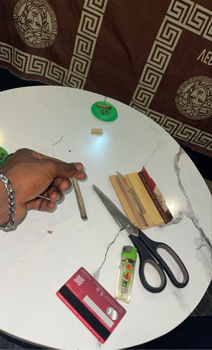 lowkey🧃 tweet media