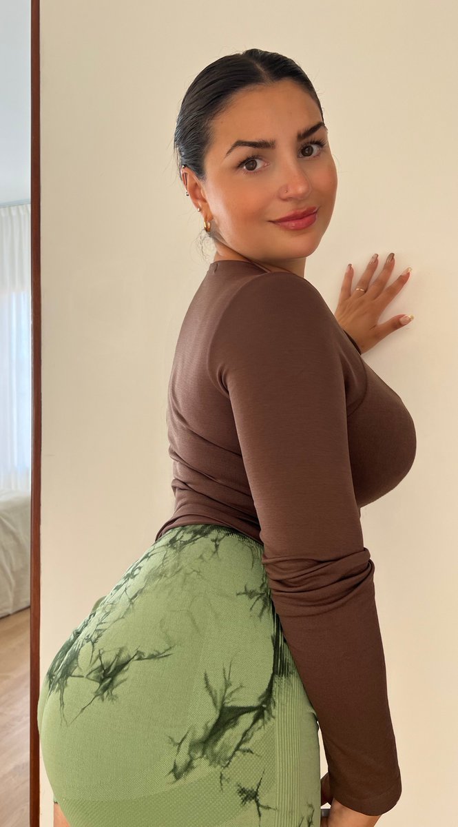 amandaluuvs's tweet photo. would you let me ruin your life 🙈 https://t.co/IcLF9vQS5H
