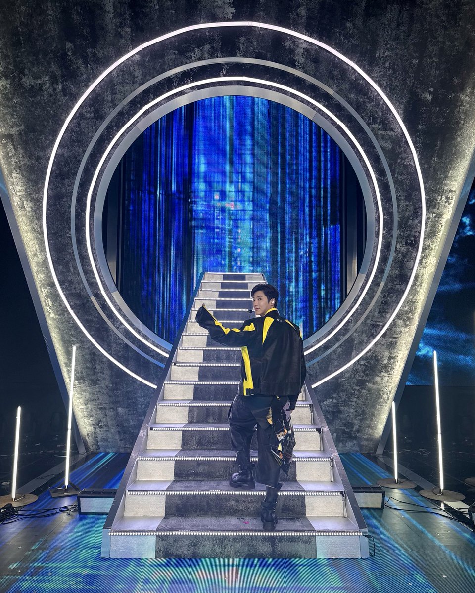 TVXQ's tweet photo. 𝗜𝗻𝗸𝗶𝗴𝗮𝘆𝗼 까지 끝 👍✌️

#UKNOW #유노윤호
#TimesTickin #UKNOW_TimesTickin
#TVXQ! #동방신기 #東方神起
#Inkigayo https://t.co/L9yn2xHZRH