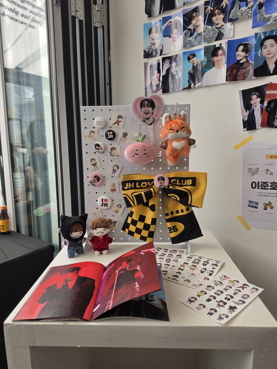 hkj_Le2jh's tweet photo. 오늘의 1차 스케줄
여름왕자님 가득한 공간
우리끼리 즐길 수 있는 공간이 있음에 너무 행복하고 즐거웠어요💛
액자 당첨까지 완벽한 날🤩
특전쿠키랑 달고나 맛있게 냠냠 잘먹구 잘 놀았습니다!

#여름왕자님_야호
#이준호 #LEEJUNHO
20260726 누네상스 13주년 기념까페 https://t.co/TZeiNzpHkb