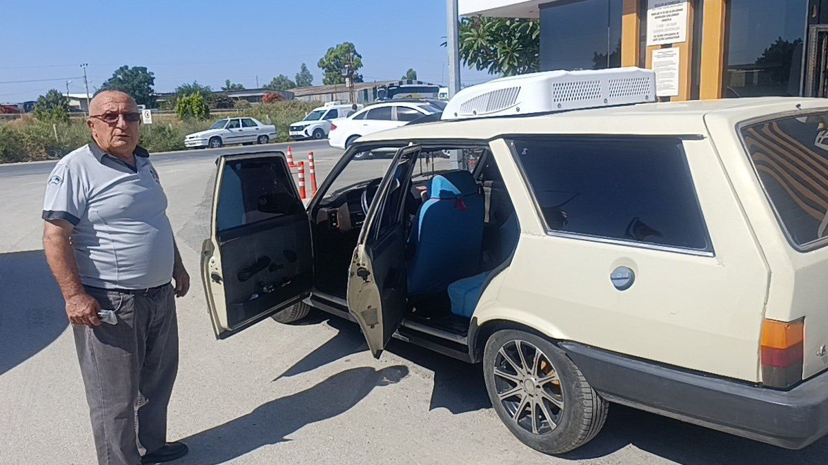 biantalya's tweet photo. Sıcaktan bunaldı, 1988 model Kartal'a otobüs kliması taktırdı. https://t.co/Lu3LAEz31h