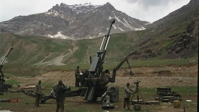 ParthVa53135321's tweet photo. 27 years ago, on one of the the highest battlefields on Earth, the indomitable spirit of our soldiers and the sheer thunder of our forces reclaimed our peaks.Remembering the bravehearts who gave their lives for the country
Jai Hind Jai Bharat
#LongLive Bharat
#LongLive Bharat ki Sena
//
While 4 pics are like a drop in ocean to honor our Braves..one of the 4 icons of the Victory
The Bofors Howitzer--> gave unstoppable heavy cover fire, blasting bunkers directly at point-blank angles up steep cliffs.
The Mirage 2000--> Precision-bombed enemy command and supply depots on unreachable peaks using Laser-Guided Bombs for first time
The Officer Capt --> Batra's line of "Yeh Dil Maange More" 😊after capturing Point 5140
The Infantry Troops --> physically hoist the Indian flag