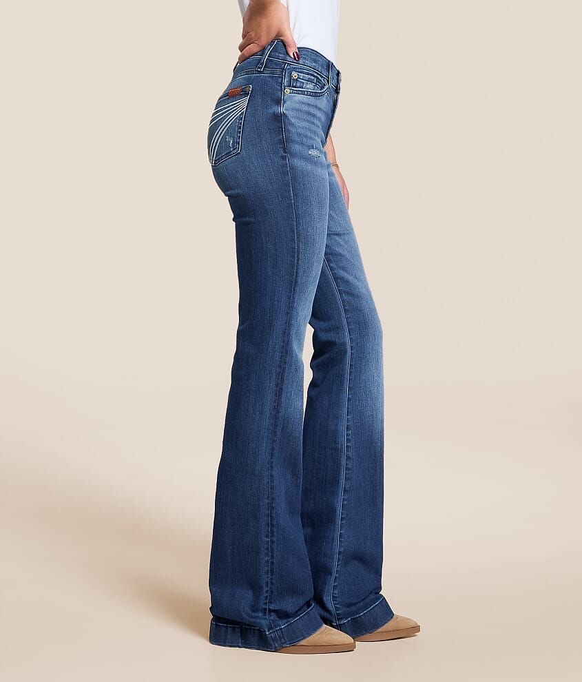 Superstareme's tweet photo. Why Nigerian girls no dey wear this kind jeans? 
Abi na only fufu dem sabi chop🥹😭
#gossipmill #Yabaleftonline https://t.co/ytBzJoPhY0