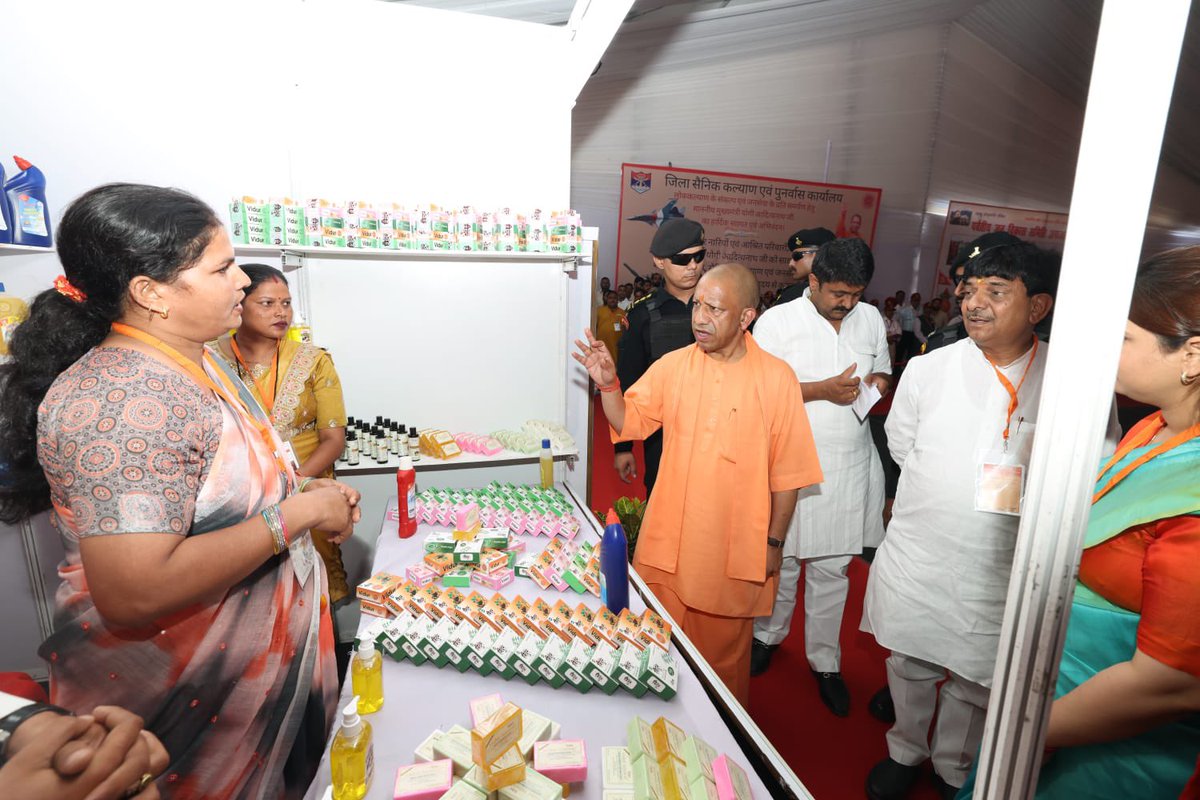 dmbijnor's tweet photo. @UPGovt @InfoDeptUP @Comm_Moradabad @MoRD_GoI https://t.co/cNg5CEc5Ro