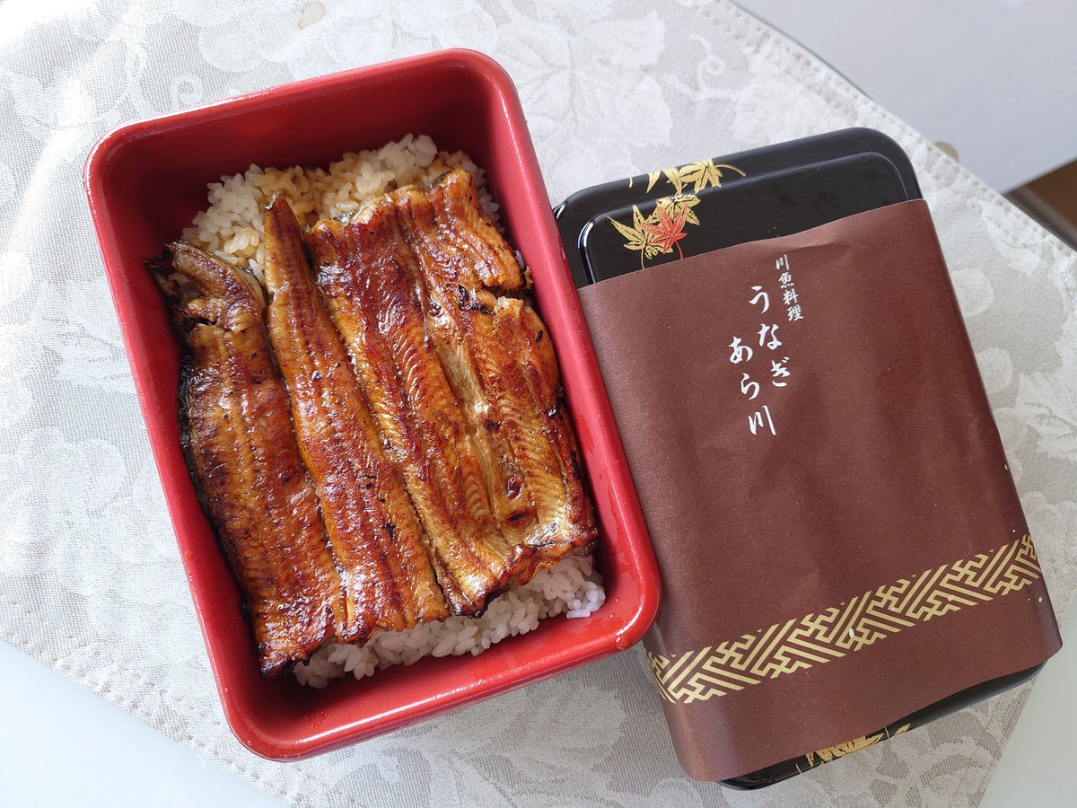 epicure2018's tweet photo. 前回の秀長と藤孝のやり取り(史実?)で鮮明に甦った[麒麟がくる]

盟友に拒絶された十兵衛さまの心を思うと今でも胸が痛む

永青文庫で光秀が藤孝に出した味方要請(懇願)書状を読んだ時も涙

#夕食 は #うな重 🍻✨️
安青錦優勝おめでとう!山崎合戦は録画で

#豊臣兄弟 #土用の丑の日
 #晩酌 #ビール https://t.co/cAcC8EFSLs
