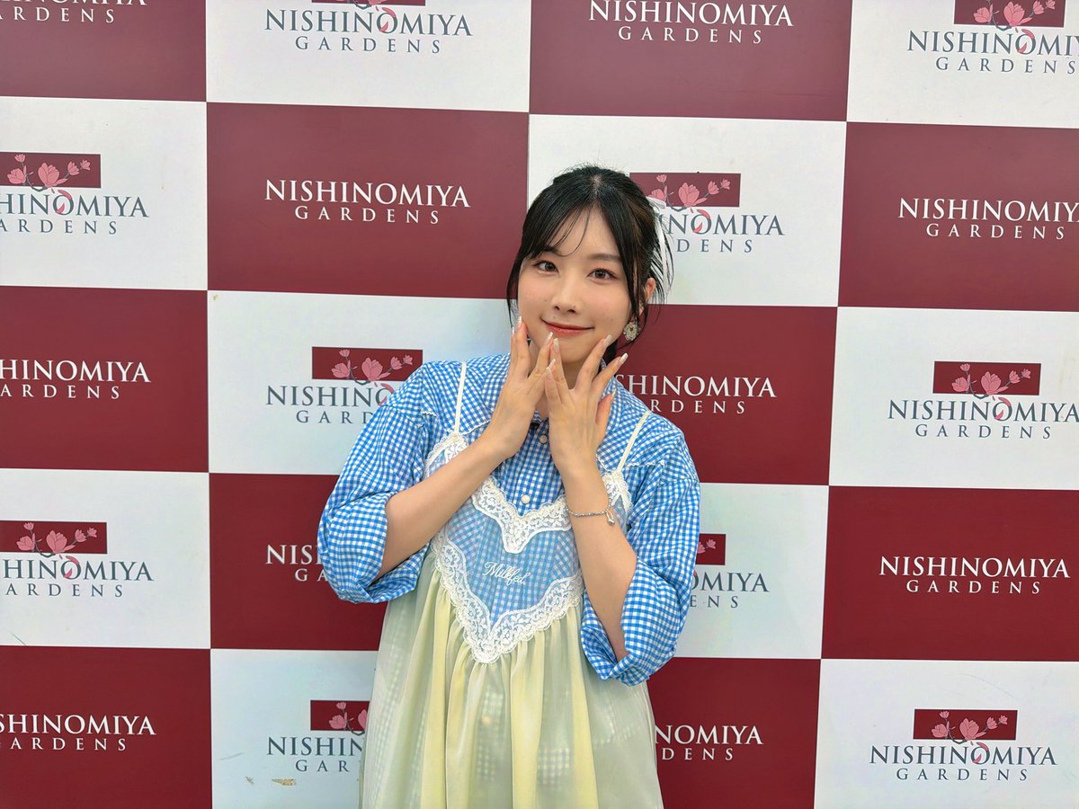 gardens_live's tweet photo. 本日のガーデンズライブは
『岬なこ』
でした！！
お越しくださいました皆様、
誠にありがとうございました！

#岬なこ #青の足跡
#ガーデンズライブ
#阪急西宮ガーデンズ https://t.co/HUs7wIM59m