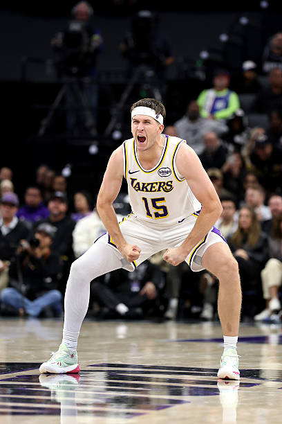 ClutchNumbers's tweet photo. Best 4th Quarter TS% In The 2025-26 NBA Regular Season (Min. 150 4Q FGA):

1. Austin Reaves — 71.4%
2. Shai Gilgeous-Alexander — 70.2%
3. Giannis Antetokounmpo — 69.1%
4. Kevin Durant — 68.9%
5. Jamal Murray — 68.0%
6. Cam Spencer — 66.5%
7. Quentin Grimes — 66.2%
8. James Harden — 65.8%
9. Brandin Podziemski — 65.7%
10. Nikola Jokic — 64.9%
