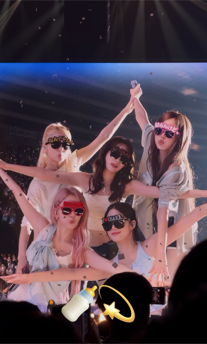 s2cr2t_kzh's tweet photo. ㅋㅋㅋㅋ 안경 모야 😎 https://t.co/8inAB4OUh0
