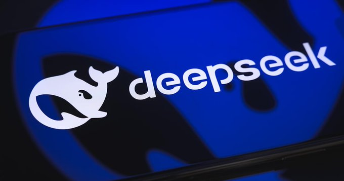 0628Sprsprgj's tweet photo. DeepSeek、創業者の発言巡り資金調達見合わせか　ブルームバーグ報道
https://t.co/W99VQujx4l
①梁氏は中国AIの性能が米国に後れを取っていることや、開発における米エヌビディア製半導体への依存などを語ったと報じられた。
②中国の複数のメディアが報じていたが、現在は記事が閲覧できないように。 https://t.co/PqHgB5SMVp