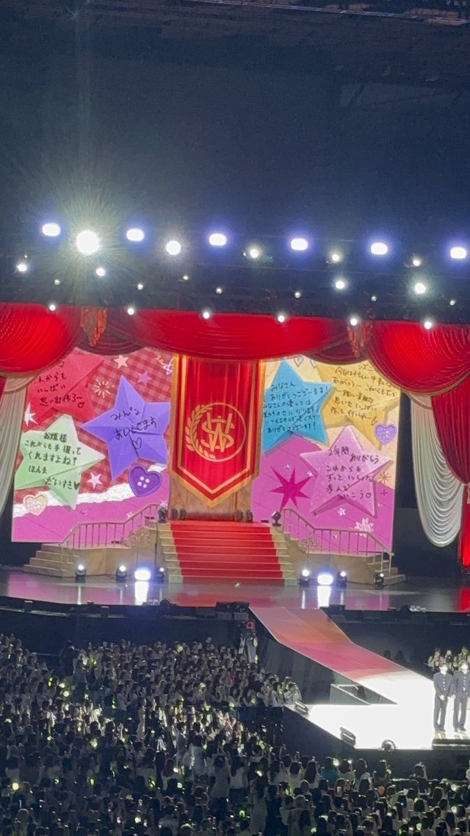 snstsmri's tweet photo. 登場前VCRから退場まで世界観が維持され全ての楽曲・MC笑顔一杯幸せ空間💍
「YO-I-DON!」疾走感溢れるダンスにワクワク掛け声も楽しい！
「BOY MEETS GIRL」WISHにしか出せない清涼感ある歌声とエネルギッシュなダンスがやみつき！
ずっと愛しおん🪽
#NCTWISH
#YO_I_DON!
#BOYMEETSGIRL
#6人の王子様 https://t.co/XJRPGoD5i5