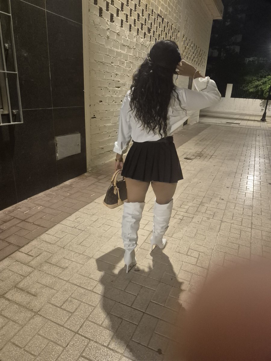 cornudosumi123's tweet photo. #malaga #sw #cuckold #esposaputa #cornudo #bbc #bull #Hotwife https://t.co/Bq7azWpBYe