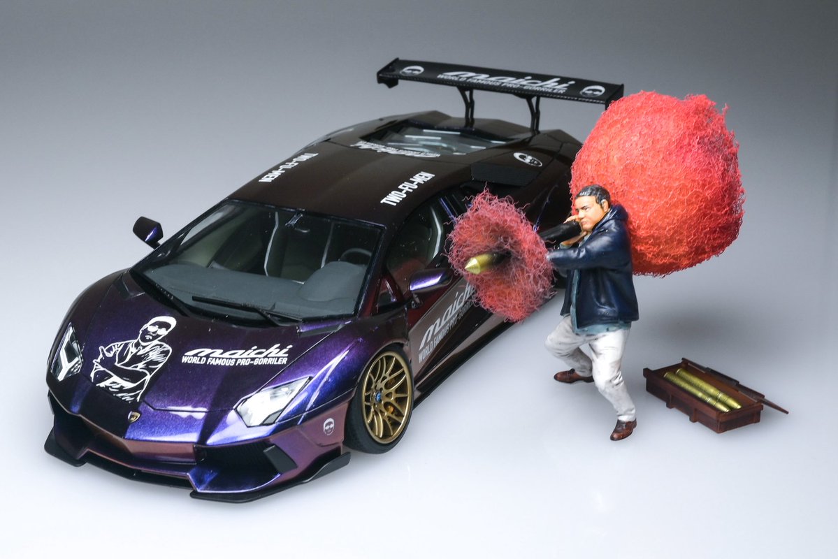 kumadnesss's tweet photo. TONKA 1/24Scale maichi バズーカ × LB WORKS Lamborghini Aventador

完成しました！

maichiさんフィギュアにはブラストと砲弾を追加、アヴェンタドールはオリジナルのデカールでmaichiさん仕様にしました😏

#みんなのmaichi
#ワールドフェイマスプロゴリラ
#プロゴリラ界隈と繋がりたい https://t.co/ihVgwcTWt3
