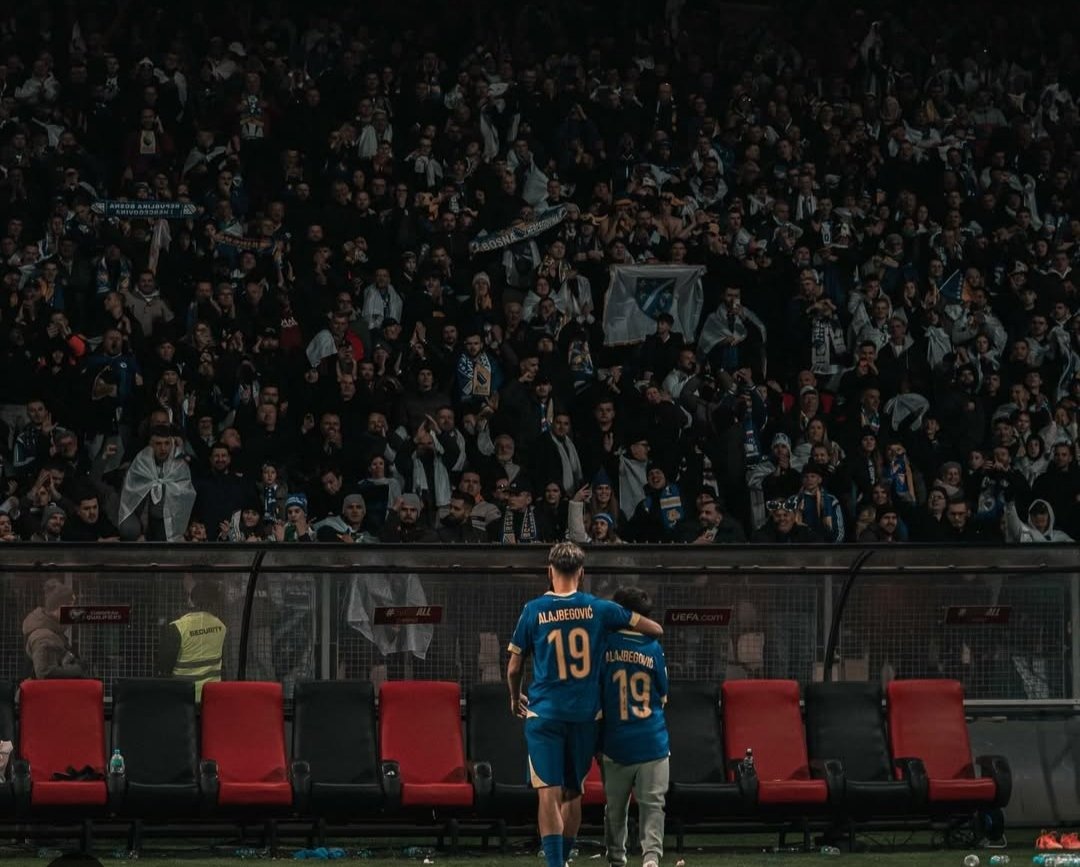 kaartikfooty's tweet photo. Chelsea are reportedly monitoring Kerim Alajbegović, while talks over other attacking additions continue.#ChelseaFC #Chelsea #CFC #KTBFFH #PremierLeague #ChelseaFC
#Chelsea
#CFC
#KTBFFH(Keep The Blue Flag Flying High)
#Carefree #BlueIsTheColour
#PremierLeague
#Matchday
#London https://t.co/Ays9nrBrtY