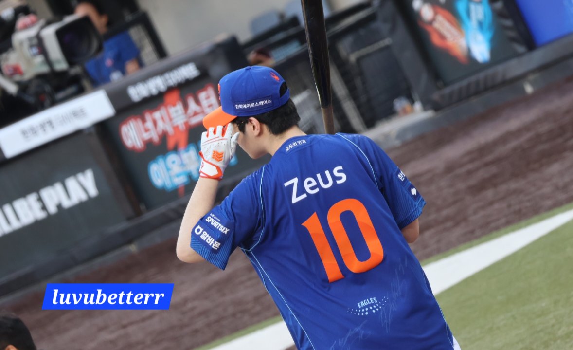 luvubetterr's tweet photo. 3루 지인분이 주신 프리뷰....🫶
마킹 잘보이는거 넘나좋잔아////

#제우스 #최우제 #zeus https://t.co/jp27WhmapT