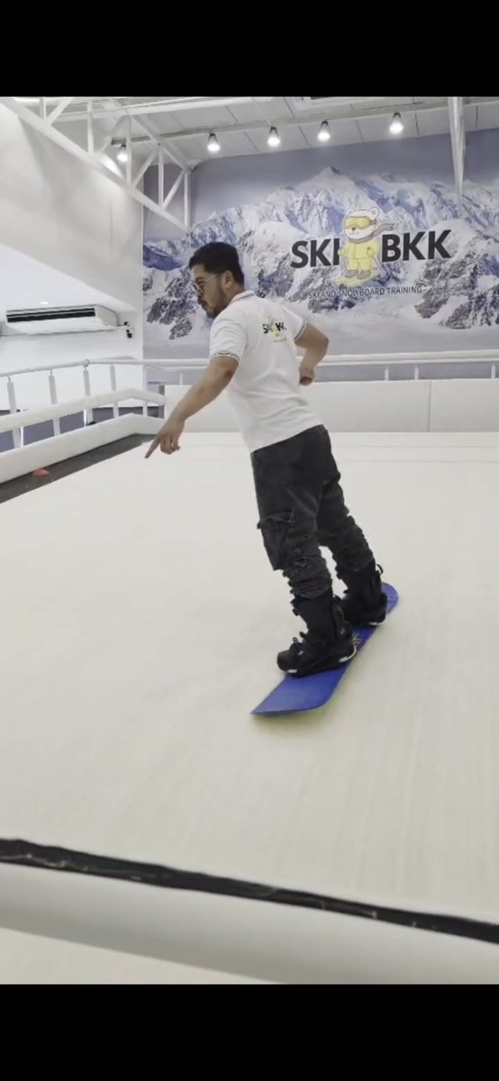 pywxb14's tweet photo. อายุมากขึ้น ดันต้องมาทำอะไรท้าทายขึ้น 🏂⛷️ https://t.co/5NJbaPXnuI