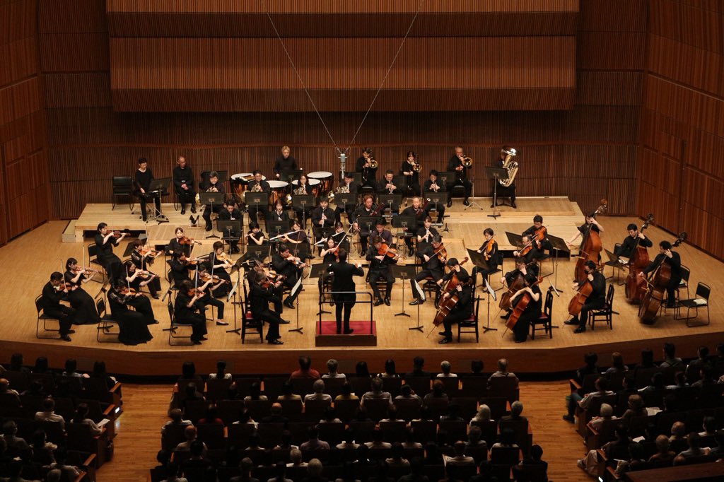 y_symphony's tweet photo. 【第335回定期演奏会】🎻
ラクリン氏Music partner就任記念❣️
両日とも終演いたしました✨1曲目のメンデルスゾーンからすごかったですね😍
楽しんでいただけましたでしょうか✨
会場いっぱいのお客様😆
熱い拍手とブラボー、たくさんいただけてうれしく思います😊
ご来場、ありがとうございました🥰 https://t.co/fFrowMirkI