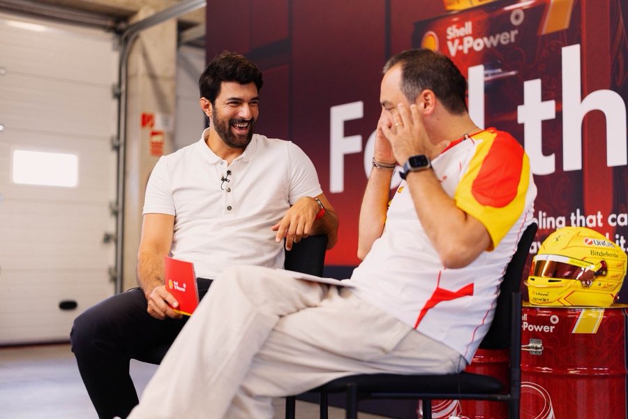 ENGINcilerr's tweet photo. #EnginAkyürek 👌🏻 
#shellVPowerGames
#Budapest
#shellTürkiye #shellVPower #Hepİleride #Shell #ShellHepİleride
@ShellMotorsport @Shell https://t.co/dVTgbql5AH