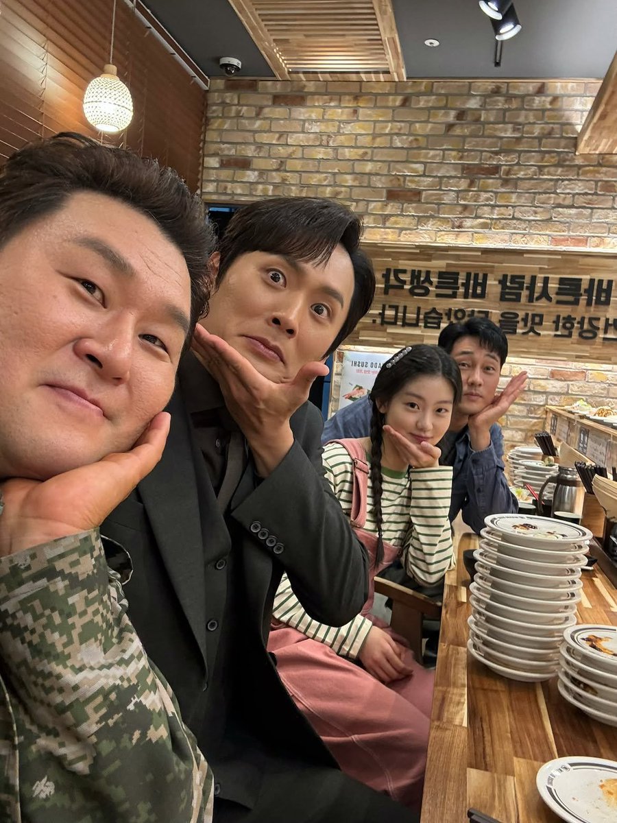 itscicilogy's tweet photo. Pasti yang arahin gaya Minji 🤣🤏

#AgentKimReactivated https://t.co/67DxihSS99
