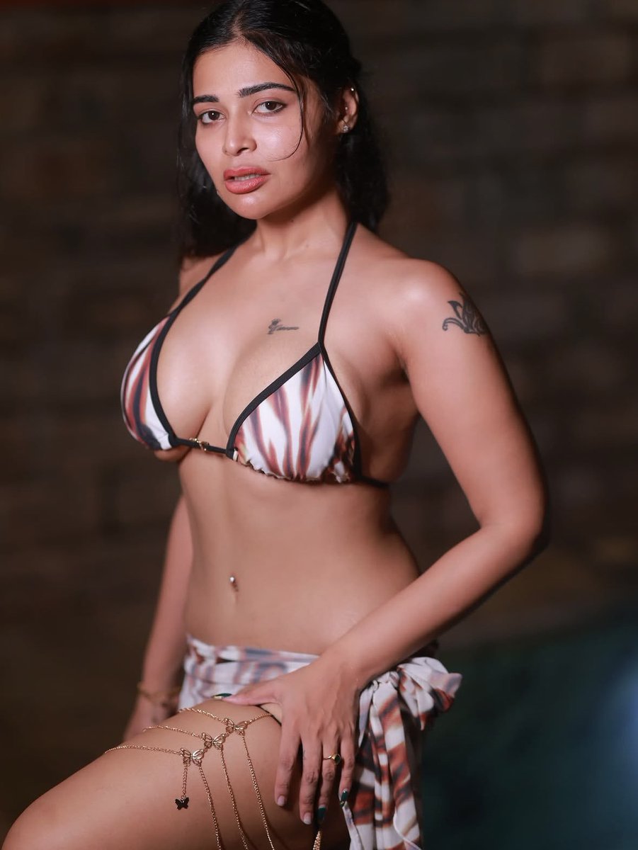 Indian Beauties tweet media