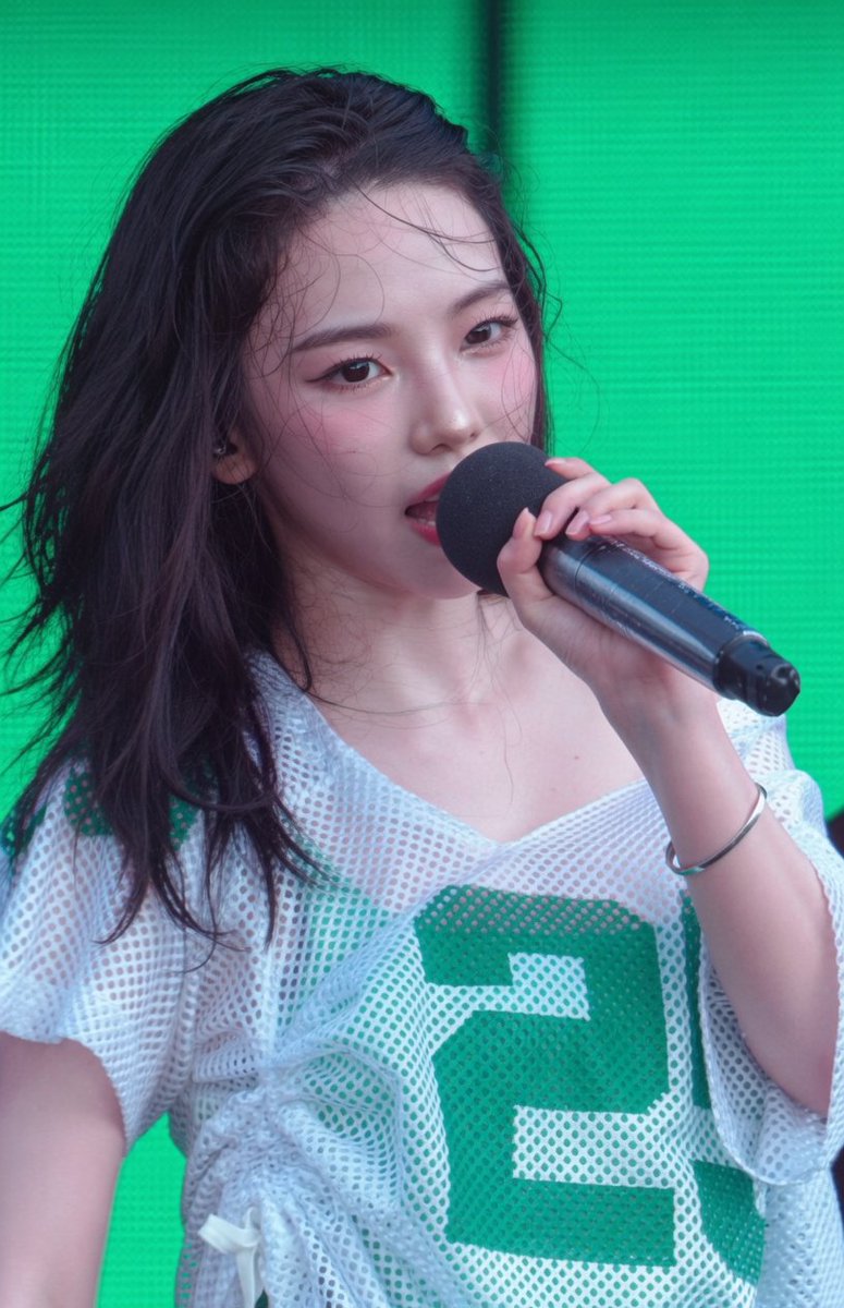 karloops's tweet photo. 260726 FACE CARD IS INSANE
    
#카리나 #Karina #カリナ
#aespa #에스파 https://t.co/SR8zHPyOfT
