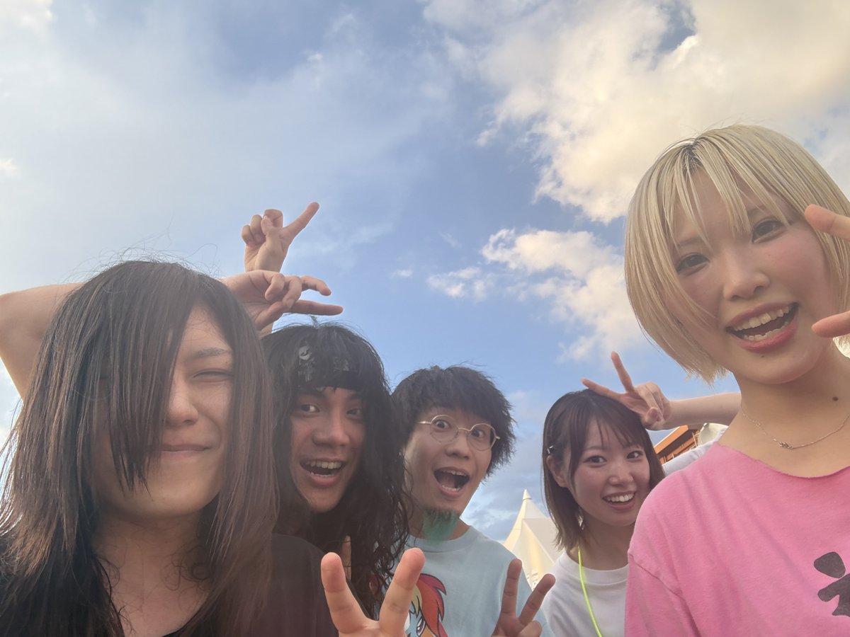 yabaT_official's tweet photo. 26.7.26 #ジャイガ
1.Tank-top in your heart
2.あつまれ！パーティーピーポー
3.無線LANばり便利
4.Magical Tank-top Parade
5. NO MONEY DANCE
6.すこ。
7.アルゴリズムの犬
8.Tank-top Festival 2019
9.ハッピーウェディング前ソング
10.Blooming the Tank-top
11.かわE
12.Universal Serial Bus https://t.co/zJmv2zr2OB