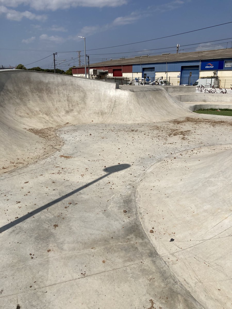 WESTMORLAN82's tweet photo. @AjMarratxi Buenos días, el skate park frente SES TRES GERMANES ha sido vandalizado. https://t.co/BDQU04B0XD
