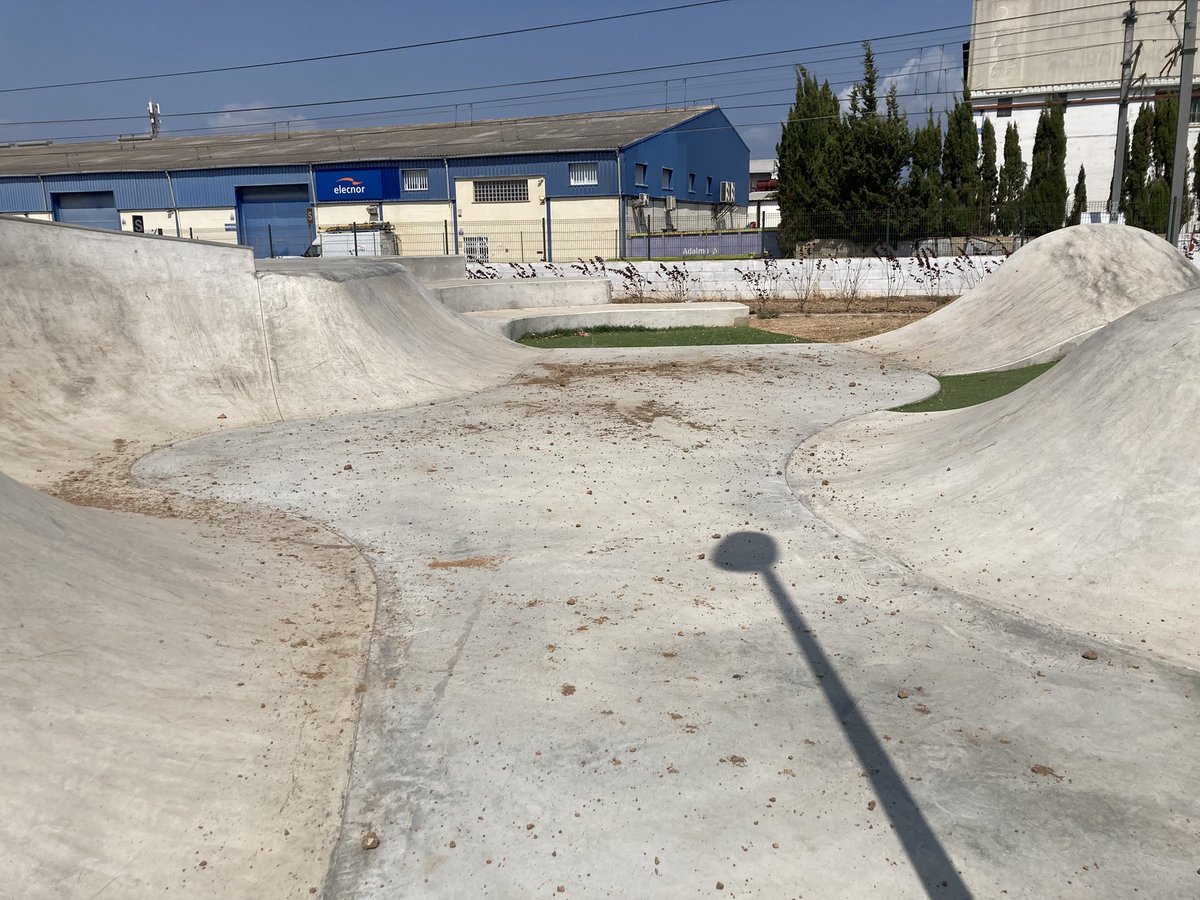 WESTMORLAN82's tweet photo. @AjMarratxi Buenos días, el skate park frente SES TRES GERMANES ha sido vandalizado. https://t.co/BDQU04B0XD