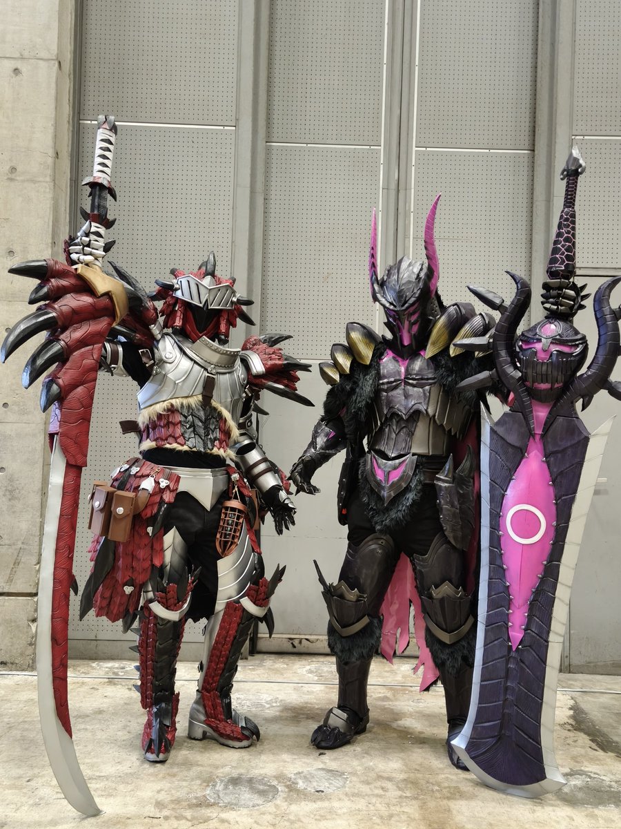 dxmikeneko's tweet photo. ワンフェスお疲れ様でした！
レウス装備＆ゴア装備のコスプレで参加してきたよ！お会い出来た皆様ありがとうございました！
#WF2026夏 
#MHWilds https://t.co/KbCy8LuWDR