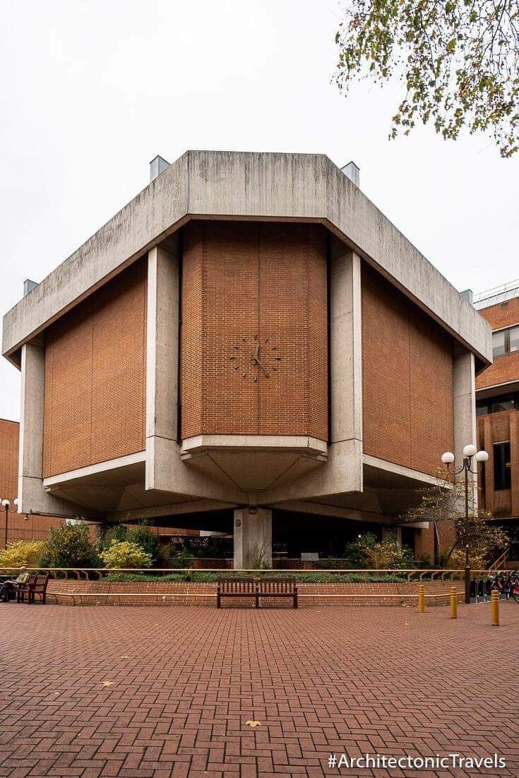 Dee_Floki's tweet photo. Brick Brutalism

Kensington and Chelsea Town Hall, located in London, England. https://t.co/jgLJvYi4gM