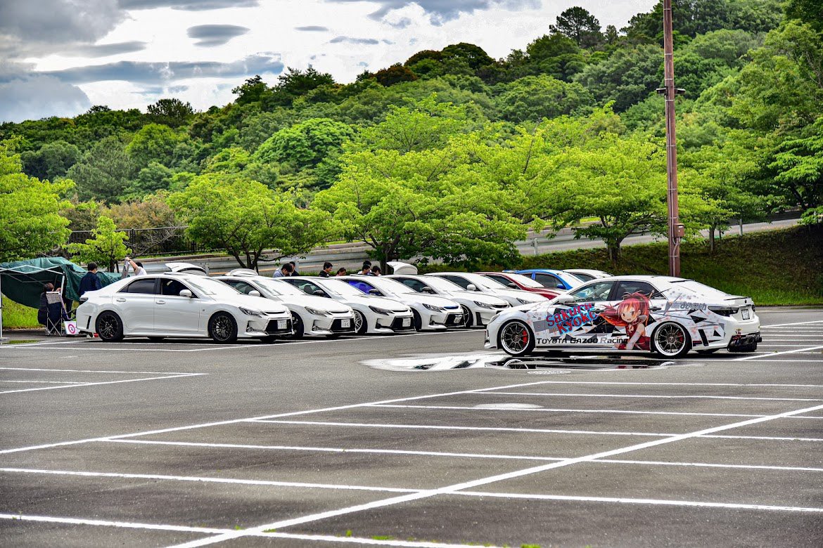 taki_URL10's tweet photo. 静岡130系マークXオフ
主催のタキです🫡
エントリーについてお知らせいたします💁‍♂️
オフ会のエントリー開始は
✨8月1日土曜日夜20時✨
より私のアカウントにてフォームのURLを添付させて頂きます💁‍♂️
参加希望の方はURLより入力画面へ飛んで頂き、各種入力をお願いいたします🙏
枠に限りがある為仮エントリーという扱いにさせて頂きます🙇‍♂️
仮エントリー後10日以内にエントリー番号を各自にご連絡いたします💁‍♂️
一定数エントリーがある場合は抽選とさせて頂きますがご了承ください🙇‍♂️
番号が割り振られた方はエントリー完了となります😌
今年もみんなで楽しく集まりましょう！😘
⚠️連絡事項⚠️
オフ会は9月20日日曜日AM10時より静岡県某所にて開催予定です。
会場までの道に段差や凹凸があります。
低床車にお乗りの方は十分注意してお越しください。
また、道中の故障や事故に関しては一切責任を負いかねますので各自自己責任でお願い申し上げます。
#静岡130系マークXオフ2026