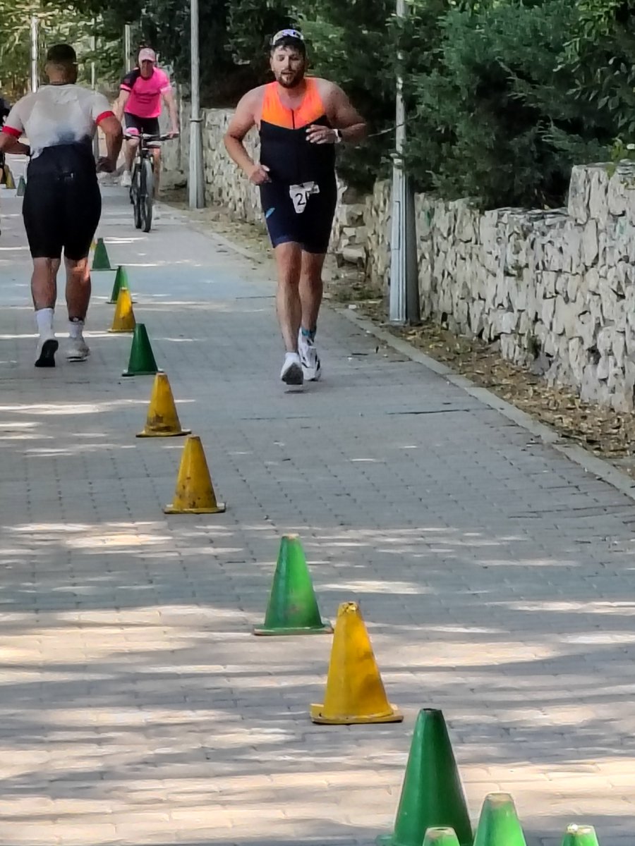DeportesVLL's tweet photo. Alrededor de 180 triatletas se reúnen en Las Moreras en la XXVIII edición del Triatlon Ciudad de Valladolid.
El entorno de la playa sigue mostrándose como un lugar ideal para el deporte.
@AyuntamientoVLL @tripisuerga @TRIATLONSP https://t.co/CwZkB4M2WR