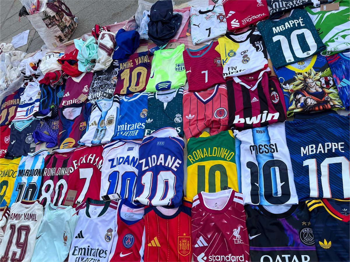 The_J_Curl's tweet photo. Official: Torrevieja has sold out of Kasey Palmer shirts. 😀
🟠⚫️

#LTFC #coyh #townontour https://t.co/oovYN8tKTP