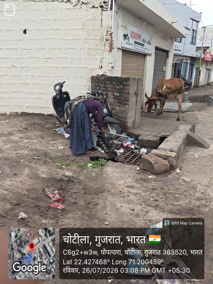 ChotilaN's tweet photo. આજ રોજ ચોટીલા નગરપાલિકા દ્વારા તા ૨૬-૦૭-૨ ૦૨૬ના રોજ વરસાદી વાતાવરણ વચ્ચે પણ સફાઈ નું આયોજન કરવામાં આવ્યું હતું તેમજ જૂદી જૂદી જગ્યાએ લાઈટ તેમજ ભૂગર્ભ ગટરને લગતા પ્રશ્નોનું નિરાકરણ લાવવામાં આવ્યું હતું.
@AhmedabadRcm @sbmugujarat https://t.co/ZI8pk6buVt