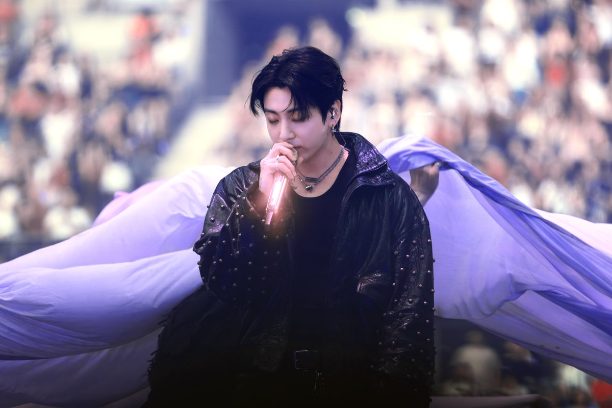 Moonlit__97's tweet photo. In Paris 🇫🇷
Moonlit.

#정국 #JUNGKOOK
#방탄소년단 #BTS @BTS_twt https://t.co/lkEfjMupht