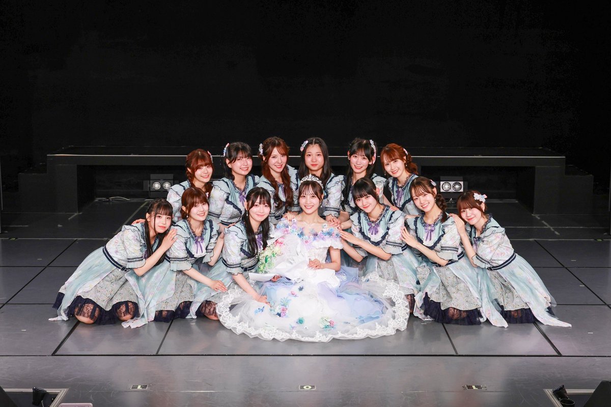 motoyuna_poki's tweet photo. 遅くなりましたが

 #木本優菜卒業公演 
ありがとうございました💚🤍

約4年立たせてもらったNGT48劇場が最後だと思うとやっぱり寂しかったです。
お世話になったメンバーの皆さんファンの皆さんスタッフさんとの別れも悲しいし😭

大好きな皆様に見送られて幸せな1日でした🤍一生忘れない💭 https://t.co/9xQh9xrMfS