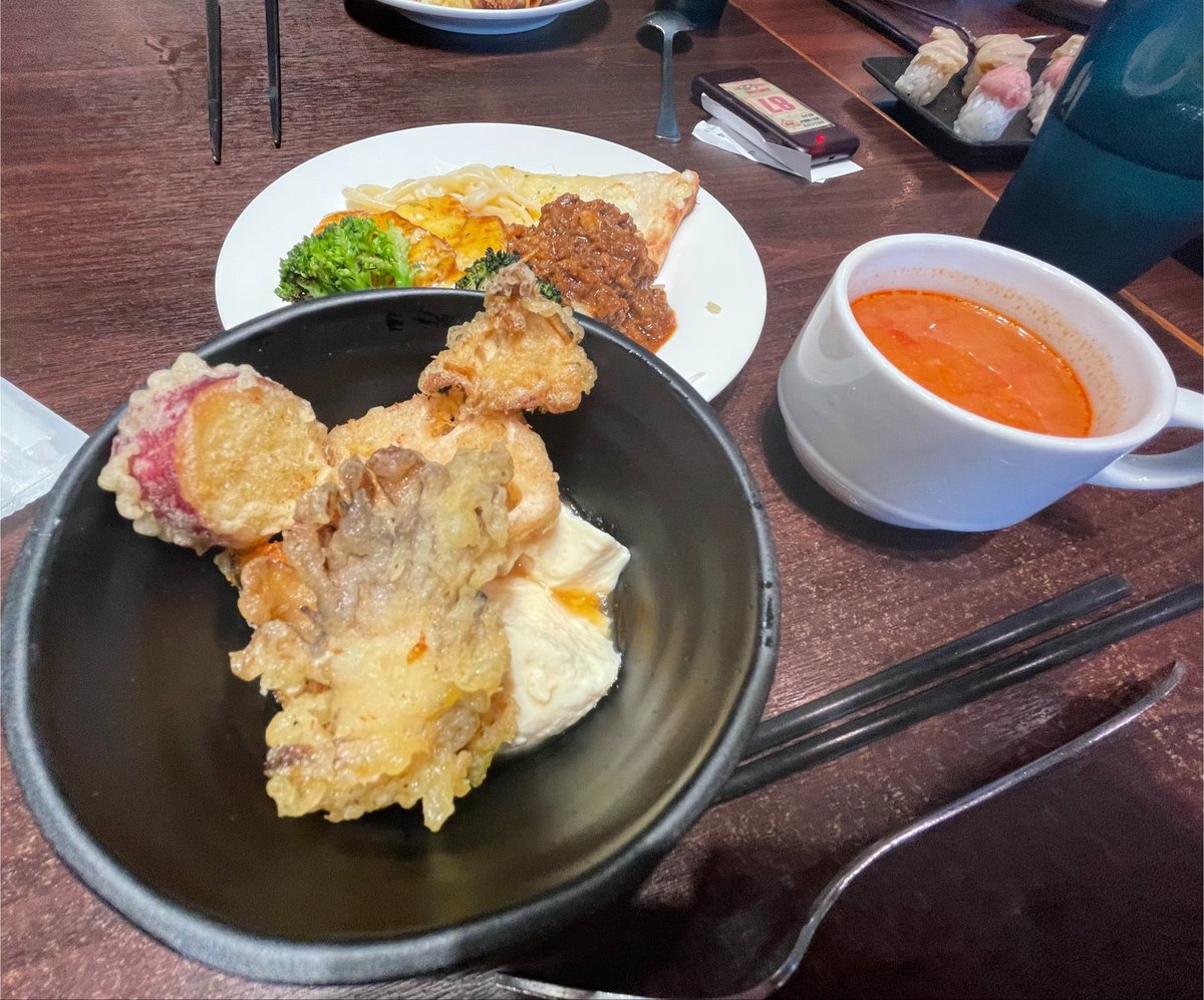 iiniku2nd's tweet photo. 今週のお買い物13000円。今日は息子らの検定合格祝いに寿司ブッフェ行ってきた。死ぬほど食べた😂見かけた英語塾に「小学生で2級を目指す」と書かれてて最近の教育は要求難易度高くてなんか怖いと思ったよね…それで頑張らせてAIに頭脳労働取られるの？酷くない？ https://t.co/YgwTyeVKk9