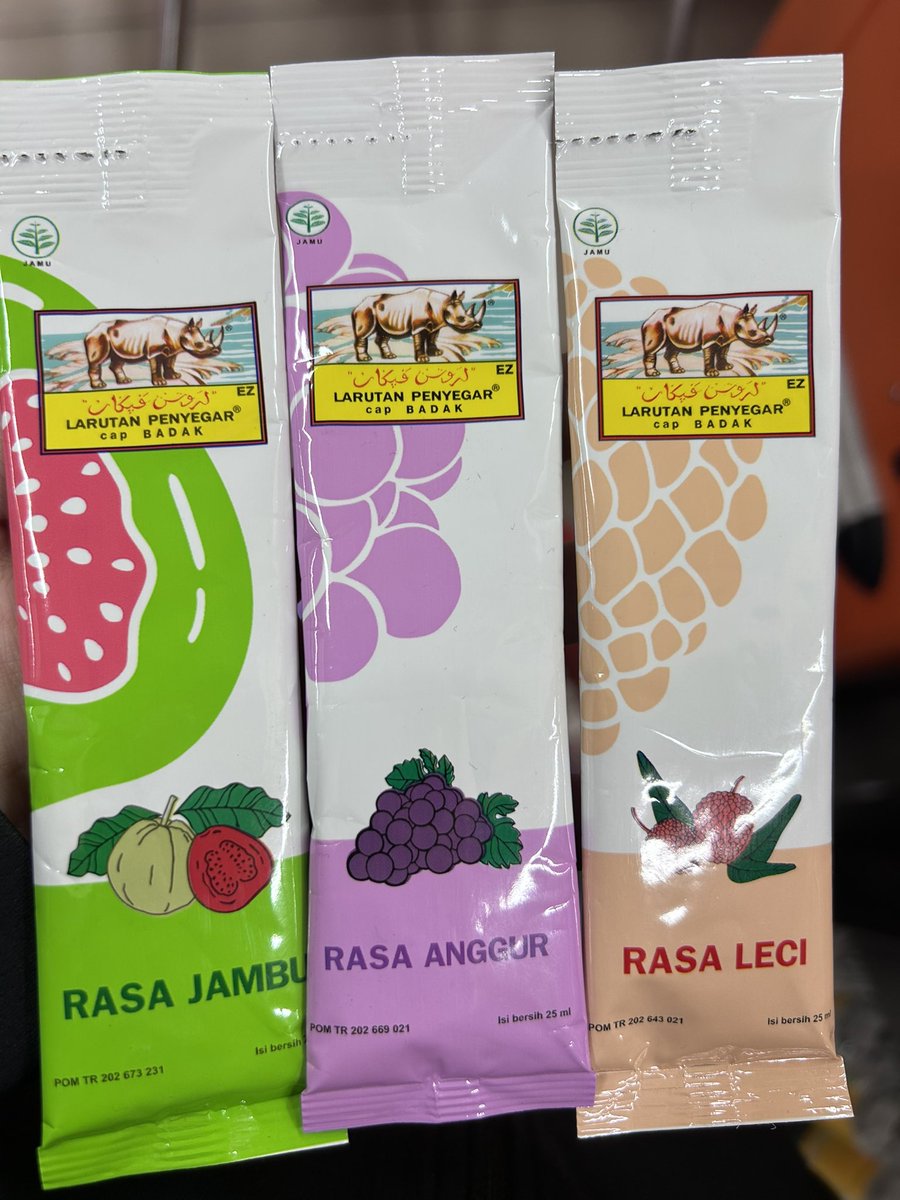 catatanale's tweet photo. Norak banget gue baru tau—kalau larutan penyegar sekarang ada sachetnya 😱 https://t.co/Ndu7gEIlRp