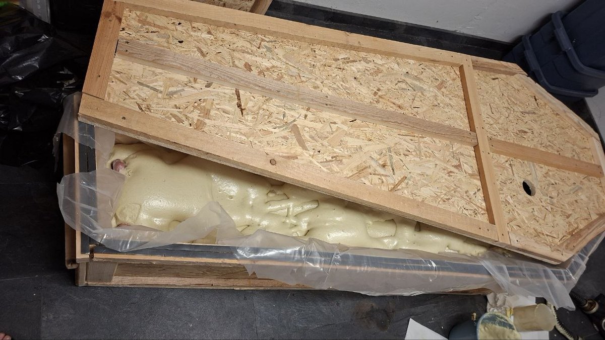 yohan555's tweet photo. Solid Encasement Weekend. Here pics from an initial "foaming in" of @lockedtied. Note: don't do this without a lot of prep (cooling pads) and with at least 2-3 helpers. There is a lot of heat generation and the stuff gets incredibly hard. Took us 20-25 min to get him out again. https://t.co/F5Ec3CqD4v