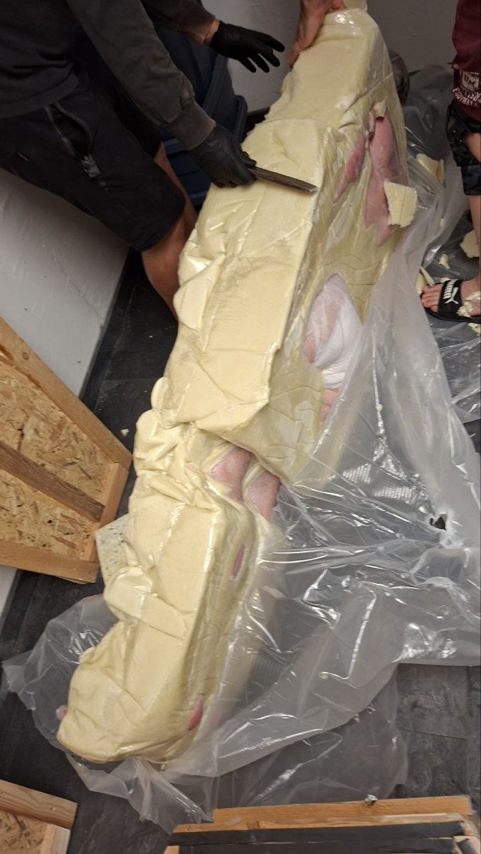 yohan555's tweet photo. Solid Encasement Weekend. Here pics from an initial "foaming in" of @lockedtied. Note: don't do this without a lot of prep (cooling pads) and with at least 2-3 helpers. There is a lot of heat generation and the stuff gets incredibly hard. Took us 20-25 min to get him out again. https://t.co/F5Ec3CqD4v