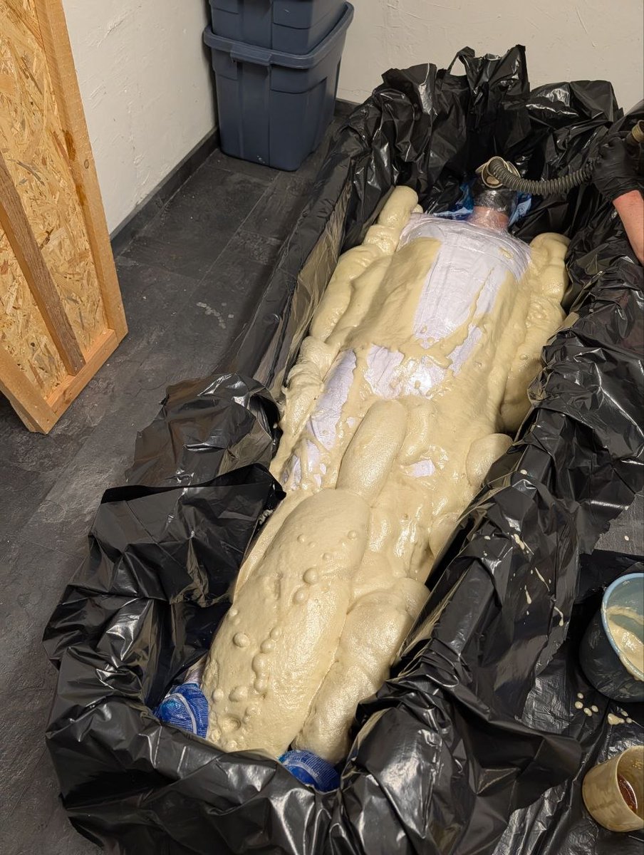 yohan555's tweet photo. Solid Encasement Weekend - Foam Experiment 2 with me as victim. Pls. see https://t.co/K3DLJX4p3k for a full writeup of this. Very very incredible feeling, but it gets awfully hot in this. Warning: do not do this without helpers and cooling pads for the head. https://t.co/JbmB3tCO8b