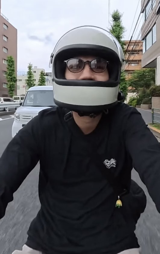 k0ch1_38's tweet photo. 髙地くんケロロ軍曹のケロロのキーホルダーつけてて一瞬ケロロ好きなんだって思ったけどジェシーくんがゲスト声優で出てたからつけてたりする…❓え、ゆごジェ…❓ https://t.co/xup0pALiWl