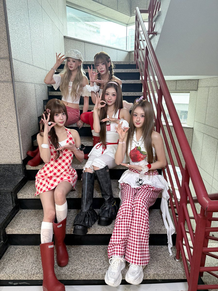 heart_of_woman's tweet photo. 260726

#HOWLIVE 
#INKIGAYO #인기가요

#HEARTOFWOMAN #하트오브우먼 #HOW
#TEA
#HeartByte_LEGACY https://t.co/lA2IQiWcaL