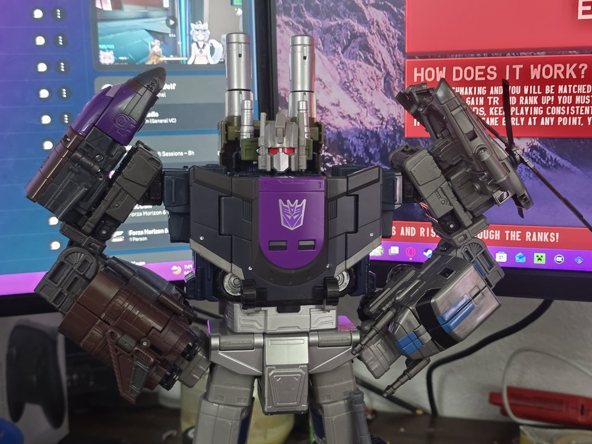 MaizePlainsTF's tweet photo. So I might have gone and painted the arm frames on bruticus to match the respective bot thats on it https://t.co/3B401WEZAe