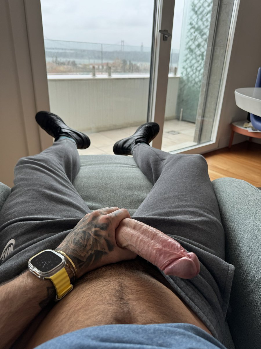 JeffLloydXXX's tweet photo. You know what's gonna follow? I fuck my hands with precum dripping everywhere 💦 https://t.co/sEM9D7jAbL
