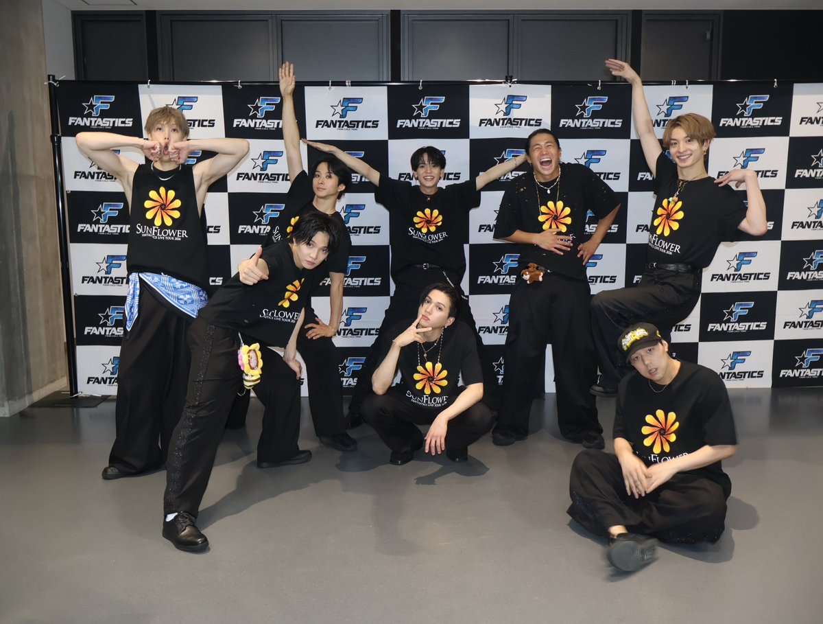 taiki__official's tweet photo. #SUNFLOWER
有明Day-2
いやぁ〜気持ちよかった🥴

FANTAROの皆さんの団結力
とても感動しました🌻

うぱごろうも沢山見つけた👀✨

明日はDayDay.生放送📺
ぜひ見てください🍀 https://t.co/Vyqf4AqXng