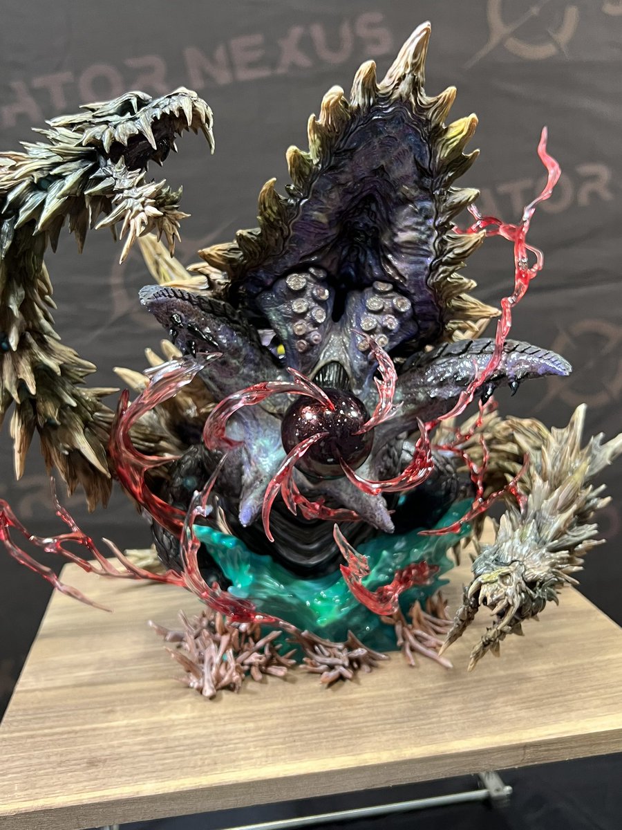 ohr0ku's tweet photo. 秘密結社536さんのところのオストガロア買えなかったの悔やまれる……めっちゃくちゃかっこよくて…再販あると良いなぁ… https://t.co/iWLtigsUDd