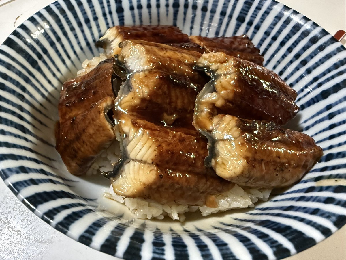 c_will0311's tweet photo. 夏!!!土用の丑の日!!!
うなぎ食べて夏乗り切るぞ https://t.co/KfxIn7Vtn2
