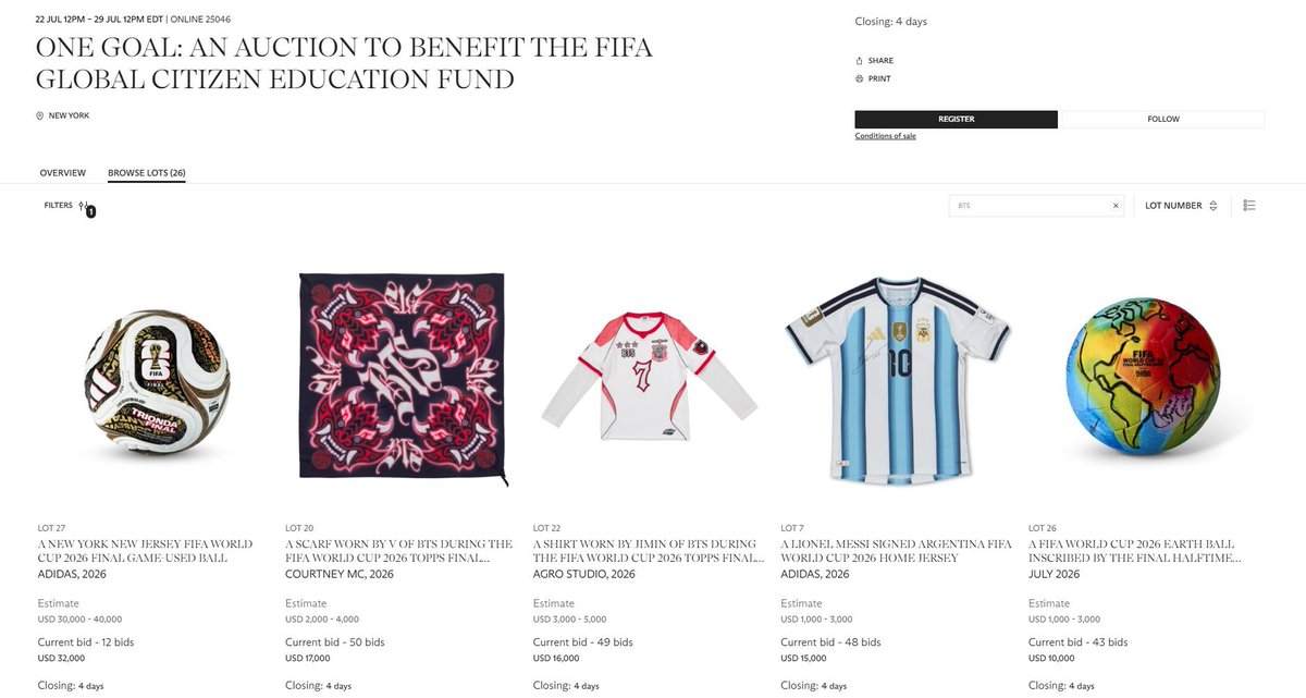 ktaehbrasil's tweet photo. 🚨 O cachecol usado por Taehyung durante a Copa do Mundo FIFA 2026 já recebeu 50 lances em um leilão, com o maior valor chegando a US$ 17 mil.

Toda a renda arrecadada será destinada ao FIFA Global Citizens Education Fund, iniciativa que apoia o acesso à educação e ao esporte para crianças de comunidades carentes.