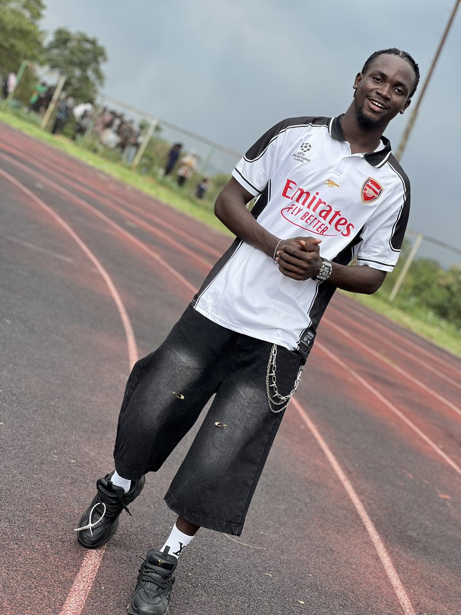lyricalleo_1's tweet photo. VIRTUS FYB WEEK
-Back to school 
-Corporate Day
-Jersey Day
-Ojude FUTA

Directed the virtus futa fyb week events.😎👽 https://t.co/45vKUWUHOm
