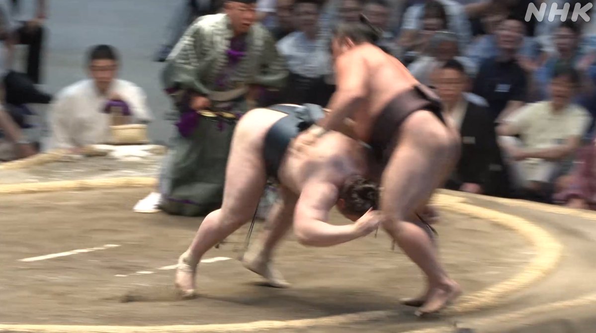 NhkSumo's tweet photo. #名古屋場所 優勝は #安青錦🏆

優勝決定巴戦で #熱海富士 #霧島 を破り３回目の優勝！

🎤「ケガをしても自分は
ここで終わる人間じゃないという思いが強かった」

決定戦は
熱海富士戦↓
https://t.co/Ku6helLs3D

霧島戦↓
https://t.co/vSkJAwpSt3

インタビューは↓
https://t.co/BtWLGkuPRy https://t.co/OYSTdGBZvR